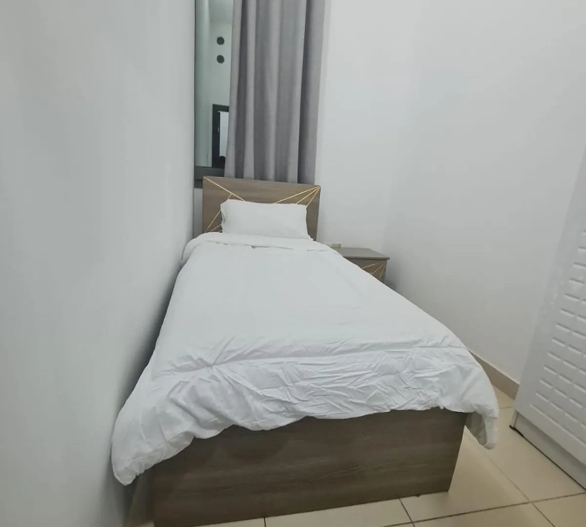 Charming Private Room - Female Only Sharjah